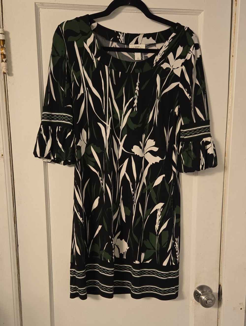 Ann Taylor Black, White & Green Floral Bell-Sleeve Shift Dress